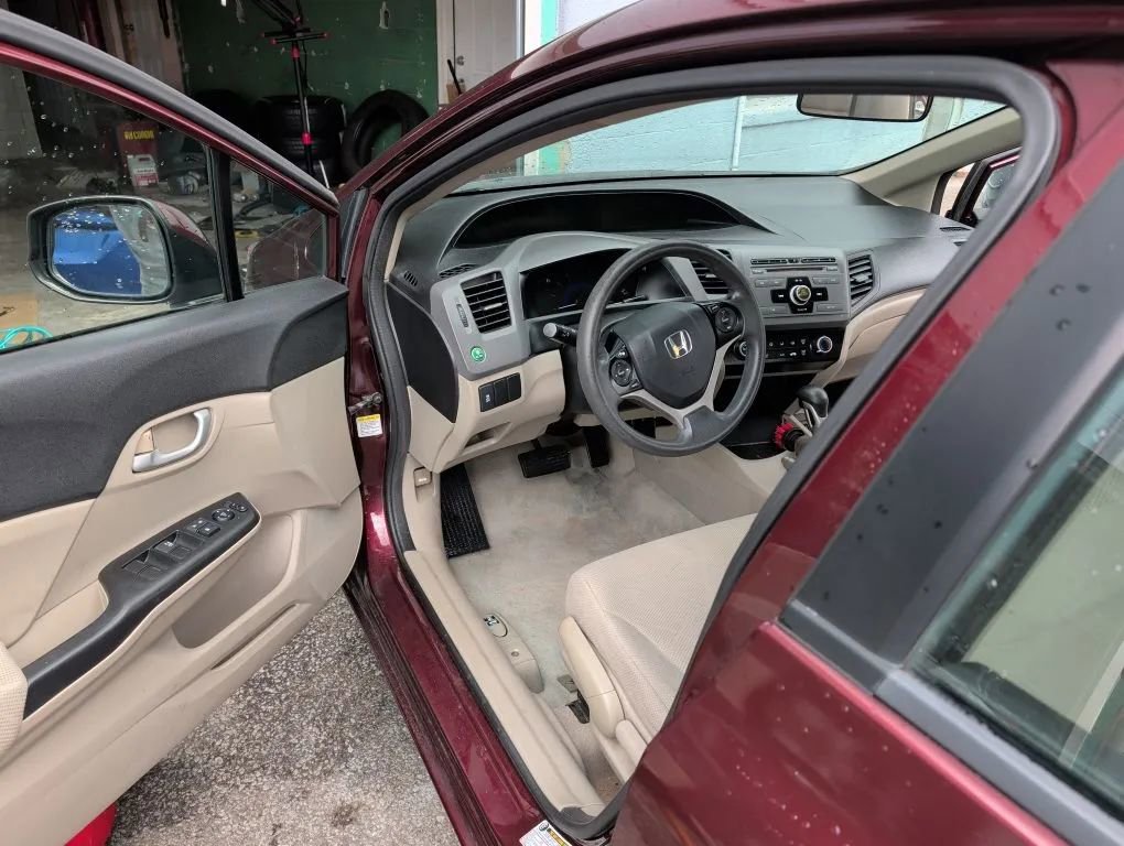 Used 2012 Honda Civic LX image 4