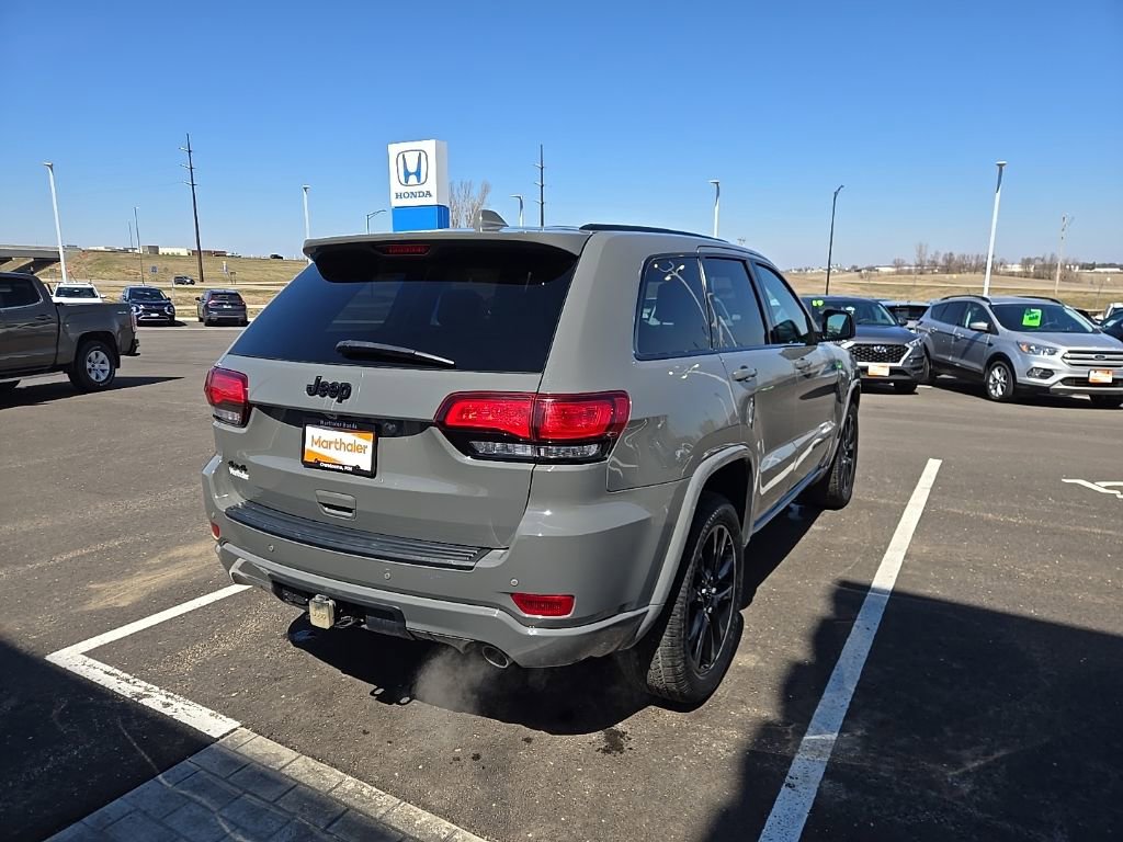 Used 2021 Jeep Grand Cherokee Laredo X image 5