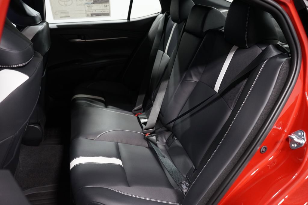 New 2026 Toyota Camry Hybrid image 30