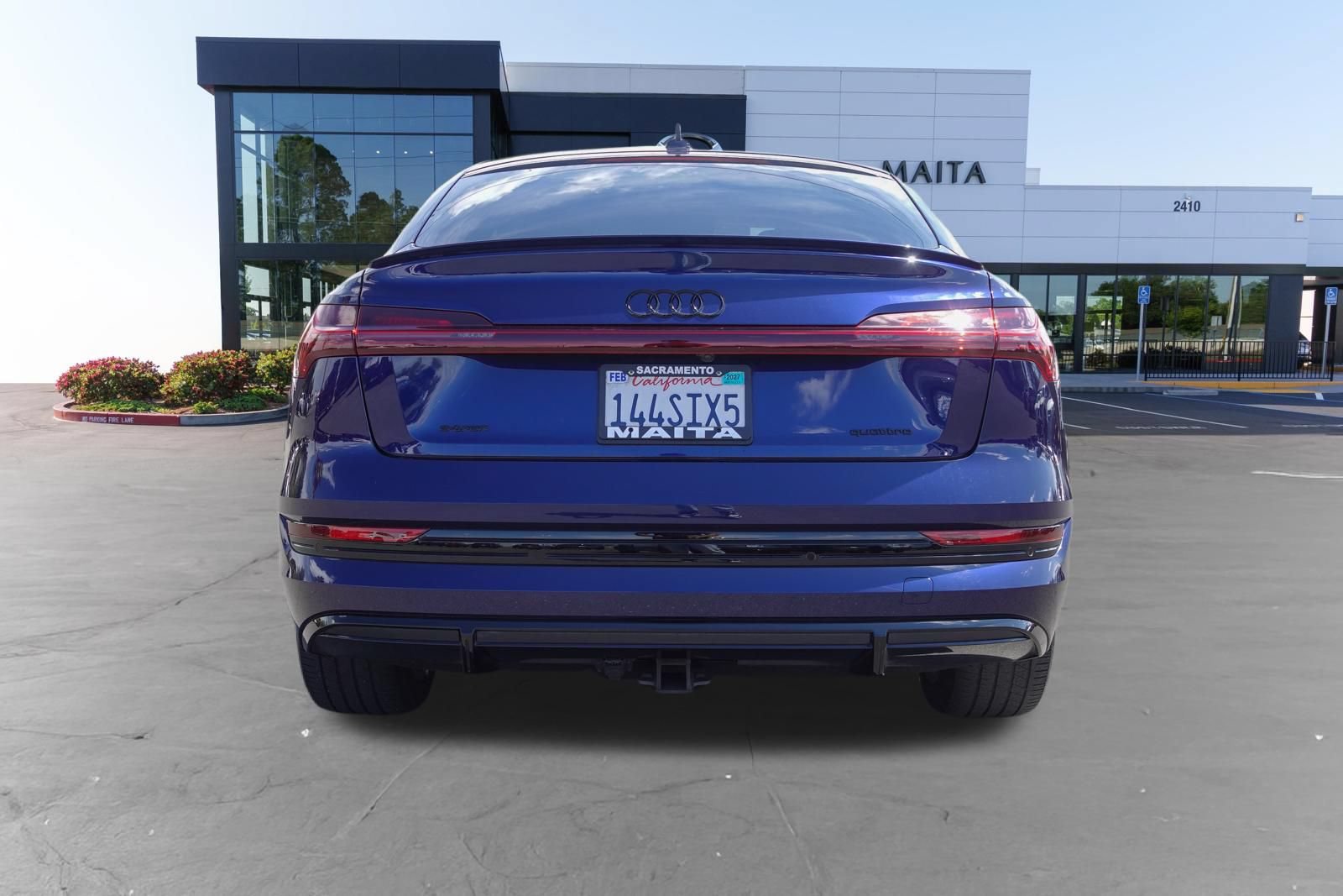 Used 2022 Audi e-tron Premium Plus w/ Premium Plus Package AWD/4WD image 4