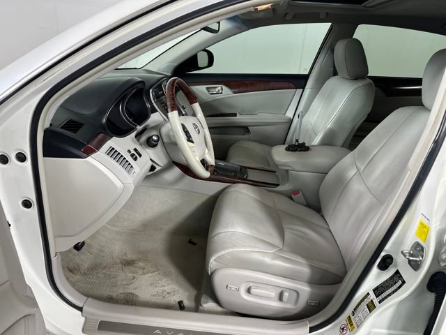 Used 2011 Toyota Avalon Limited image 11