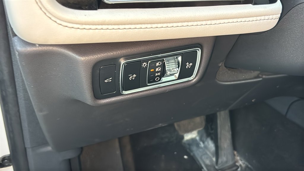 Used 2025 Lincoln Aviator Reserve w/ Equipment Group 201A AWD/4WD image 14