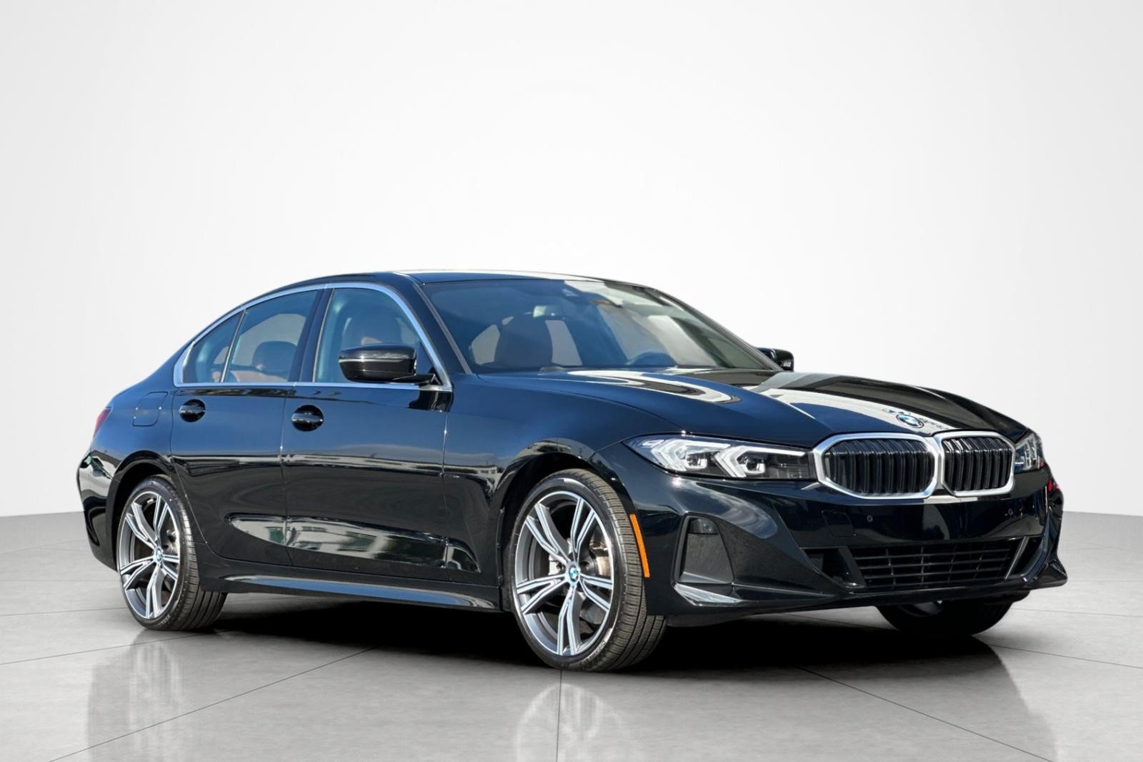 Used 2024 BMW 330i Sedan w/ Convenience Package RWD image 7