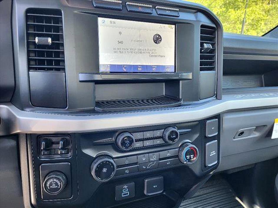 New 2023 Ford F250 XL w/ XL Chrome Package image 8