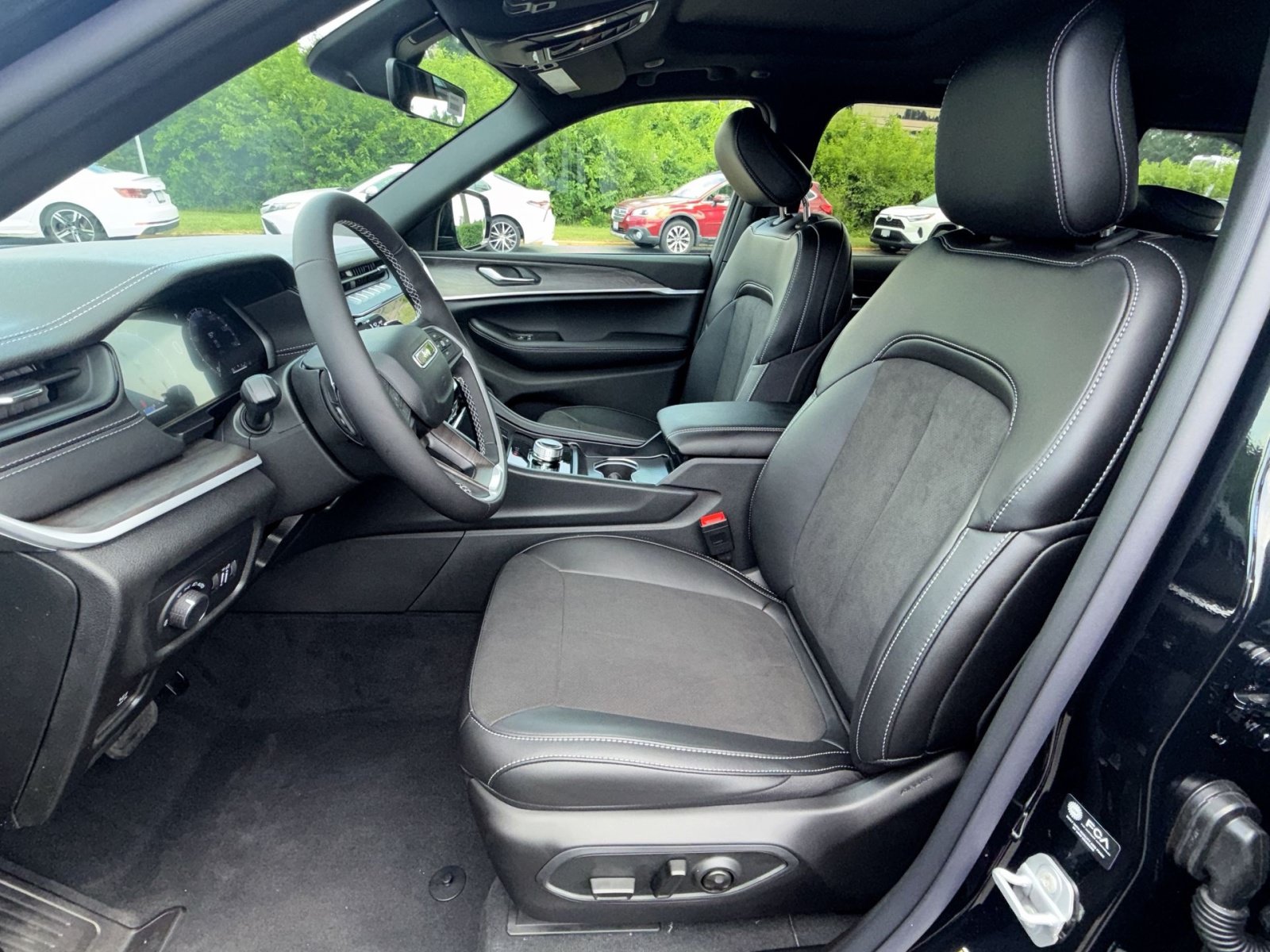 New 2026 Jeep Grand Cherokee Altitude AWD/4WD image 13
