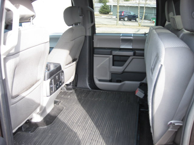Used 2018 Ford F150 XLT w/ Equipment Group 302A Luxury AWD/4WD image 9