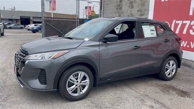 New 2025 Nissan Kicks Play S image 7