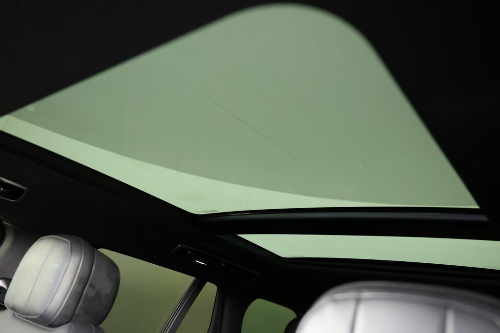 Used 2023 Land Rover Range Rover SE image 35