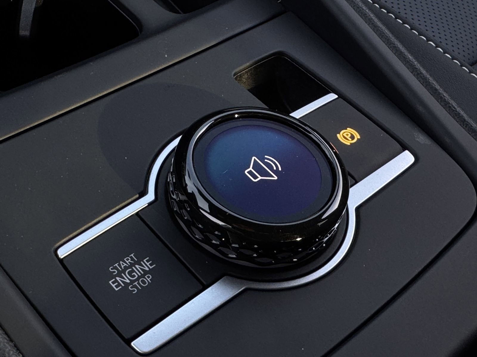 New 2026 Volkswagen Tiguan SE R-Line FWD image 22
