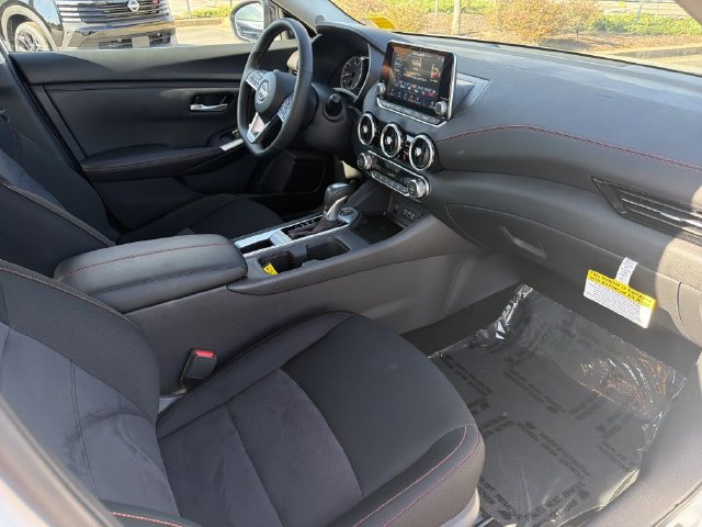 Certified 2025 Nissan Sentra SR FWD image 15