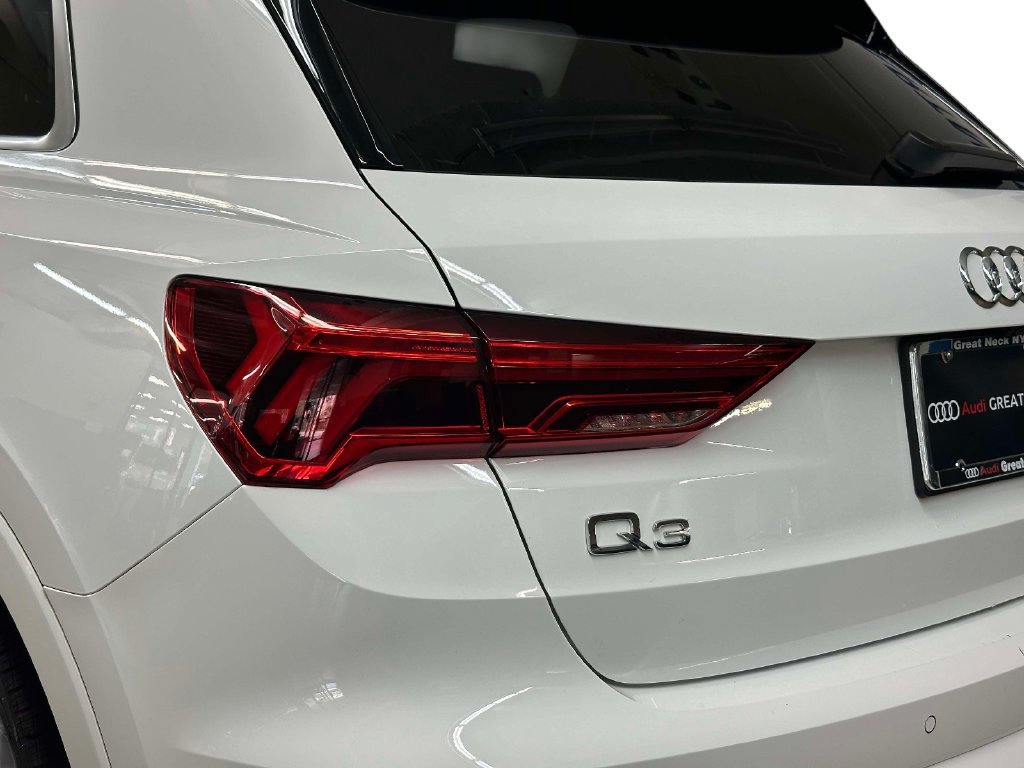 Used 2023 Audi Q3 2.0T Premium Plus AWD/4WD image 14