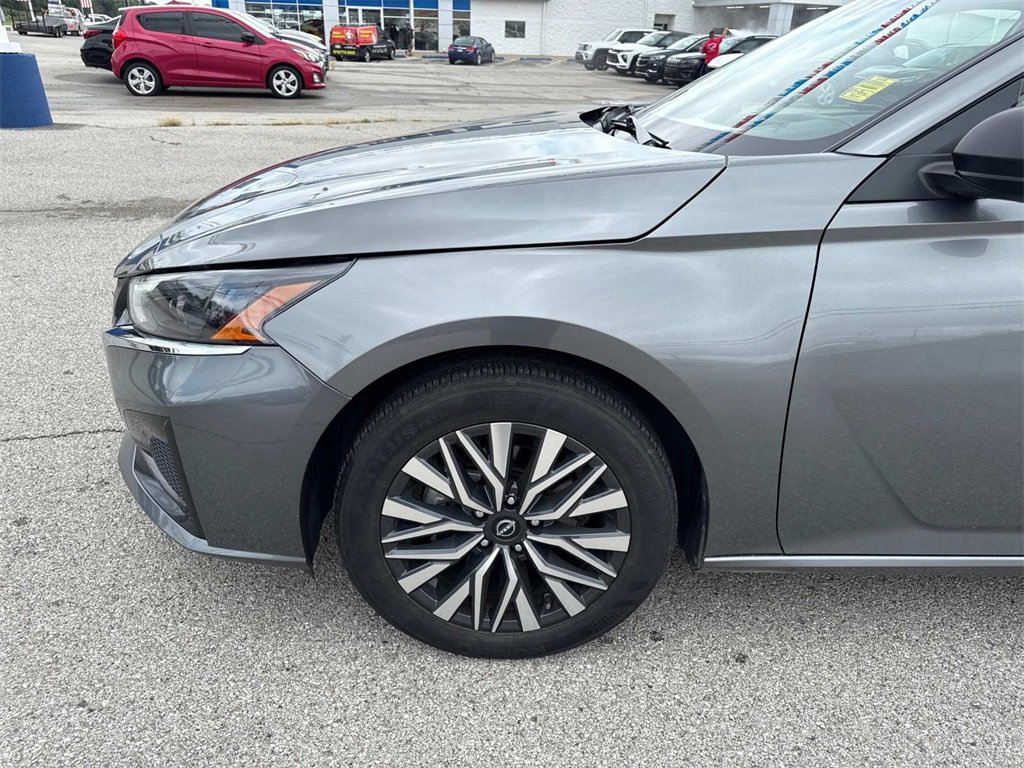 Used 2024 Nissan Altima 2.5 SV image 28