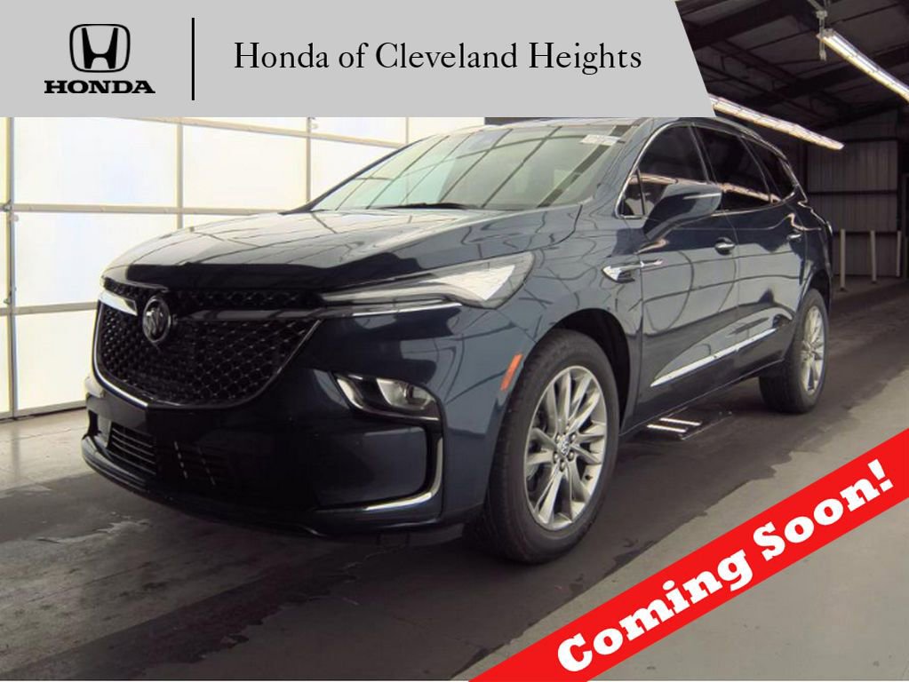 Used 2023 Buick Enclave Avenir image 1