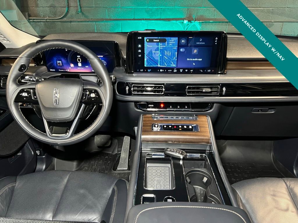Used 2025 Lincoln Aviator Reserve w/ Illumination Package image 2