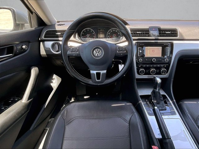 Used 2012 Volkswagen Passat 2.5 SE FWD image 7