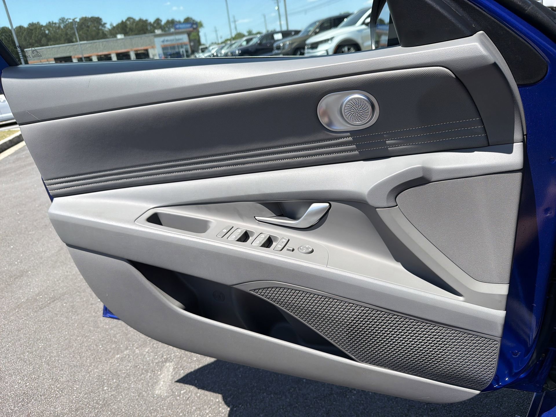 Used 2025 Hyundai Elantra Sport image 18