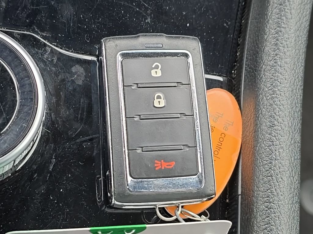 Used 2024 Jeep Grand Cherokee Laredo AWD/4WD image 6