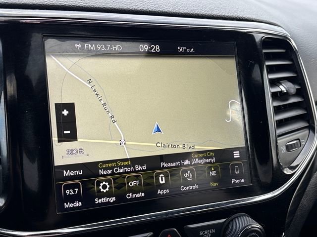 Used 2020 Jeep Grand Cherokee Altitude AWD/4WD image 14