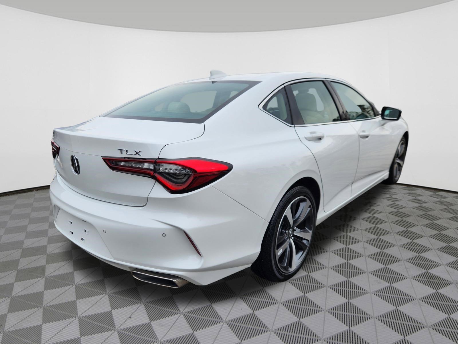 Certified 2025 Acura TLX w/ Technology Package image 4