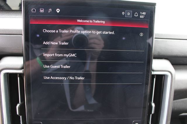 Used 2025 GMC Yukon Denali w/ Sun & Power Step Package image 22