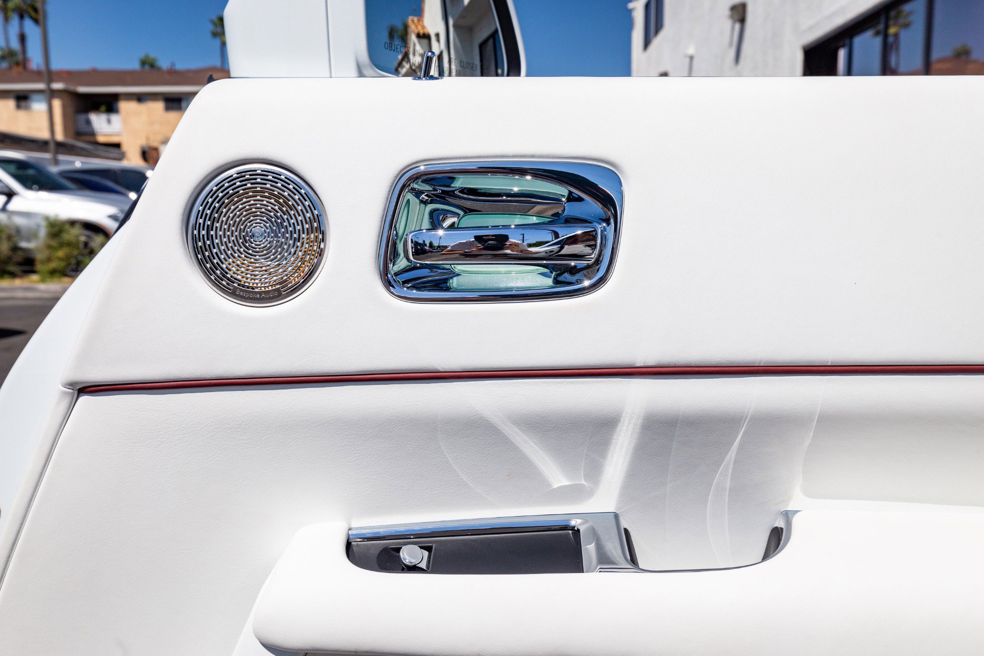 Used 2017 Rolls-Royce Dawn image 35