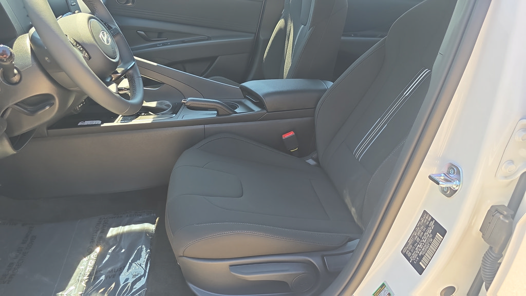 New 2026 Hyundai Elantra Sport FWD image 14