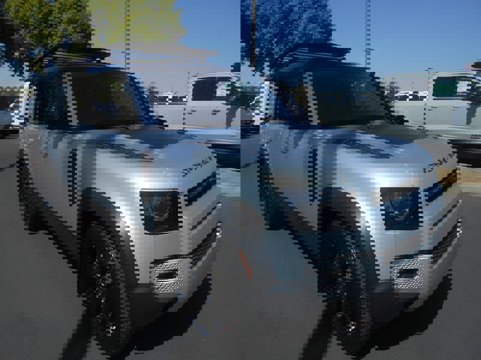 Used 2020 Land Rover Defender 110 HSE image 2