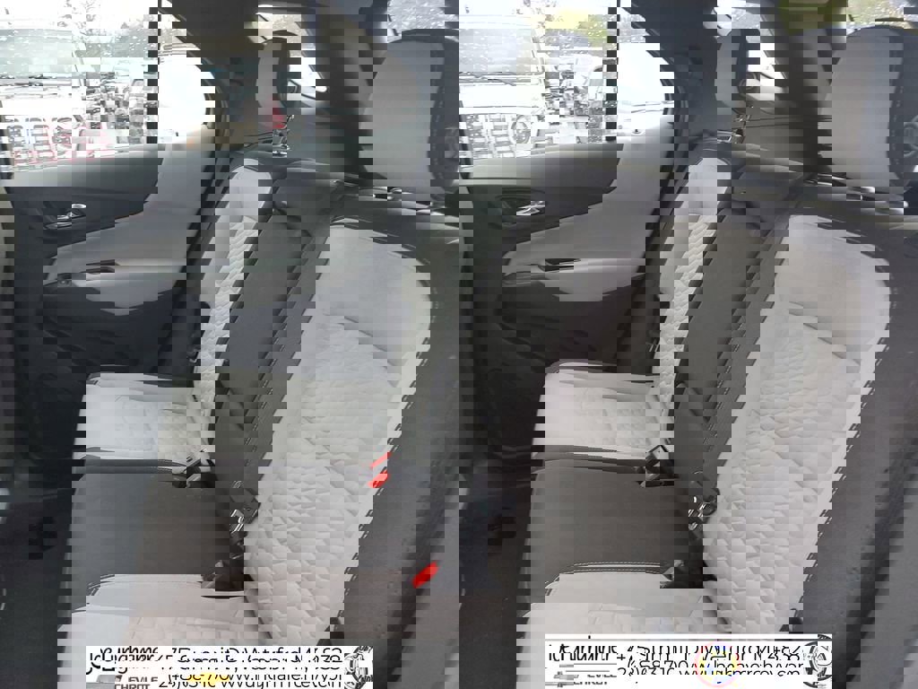 Certified 2018 Chevrolet Equinox LS FWD image 24