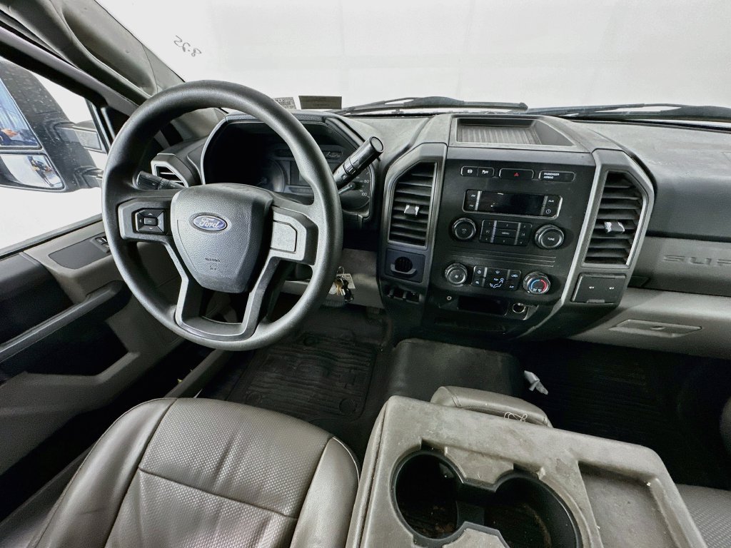 Used 2019 Ford F550 2WD Regular Cab Super Duty image 9