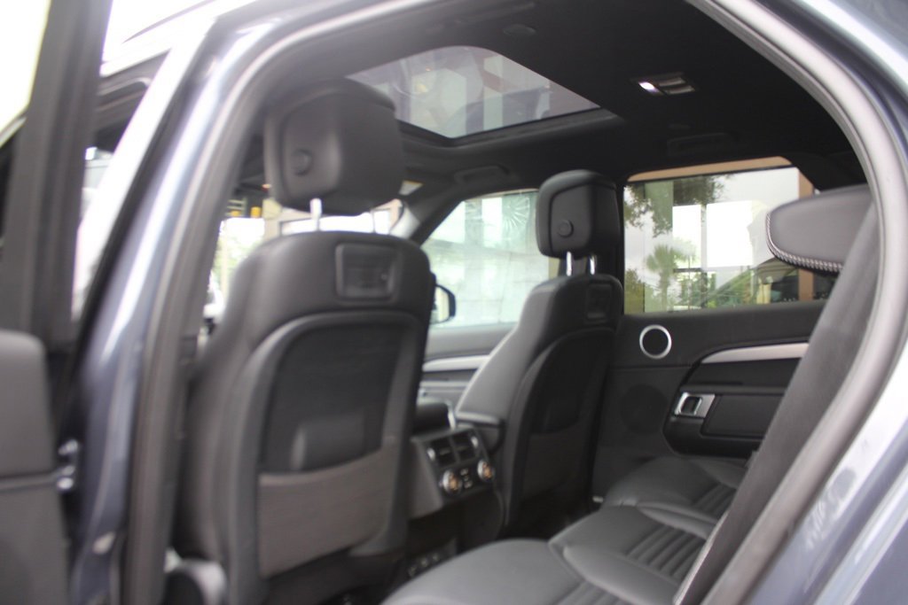 Certified 2024 Land Rover Discovery Dynamic SE image 27