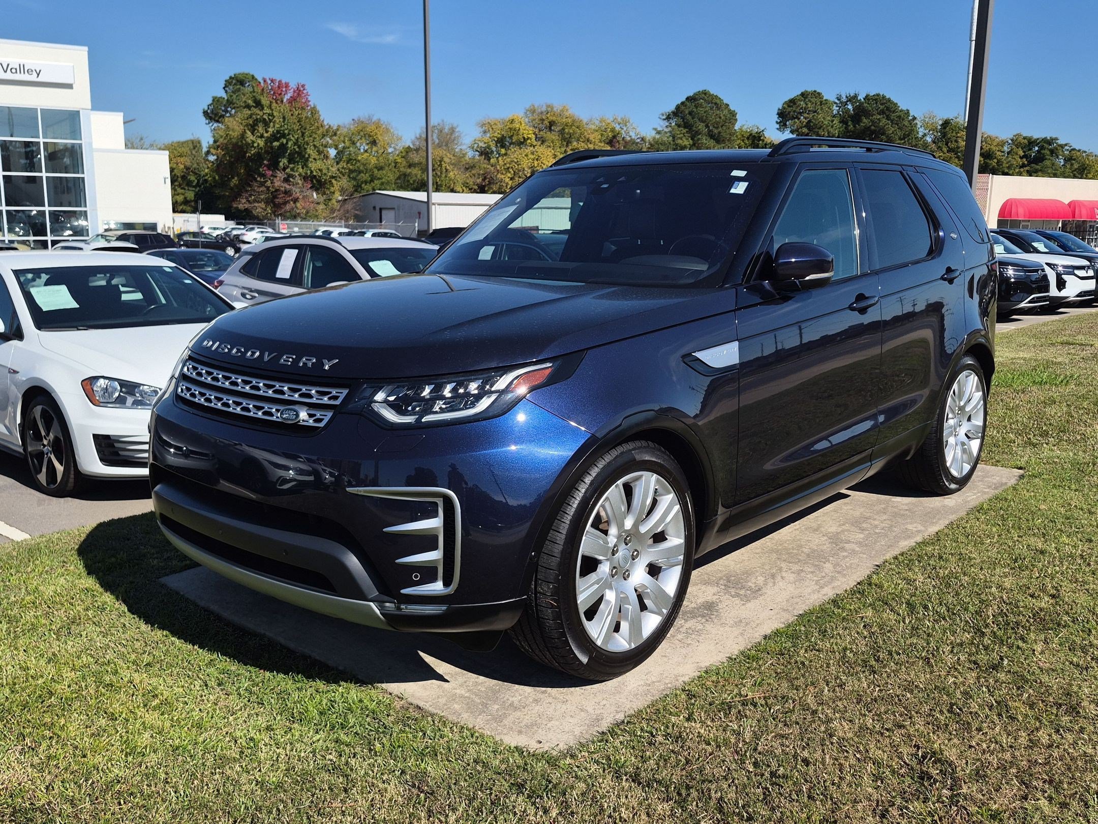 Used 2019 Land Rover Discovery HSE AWD/4WD image 7