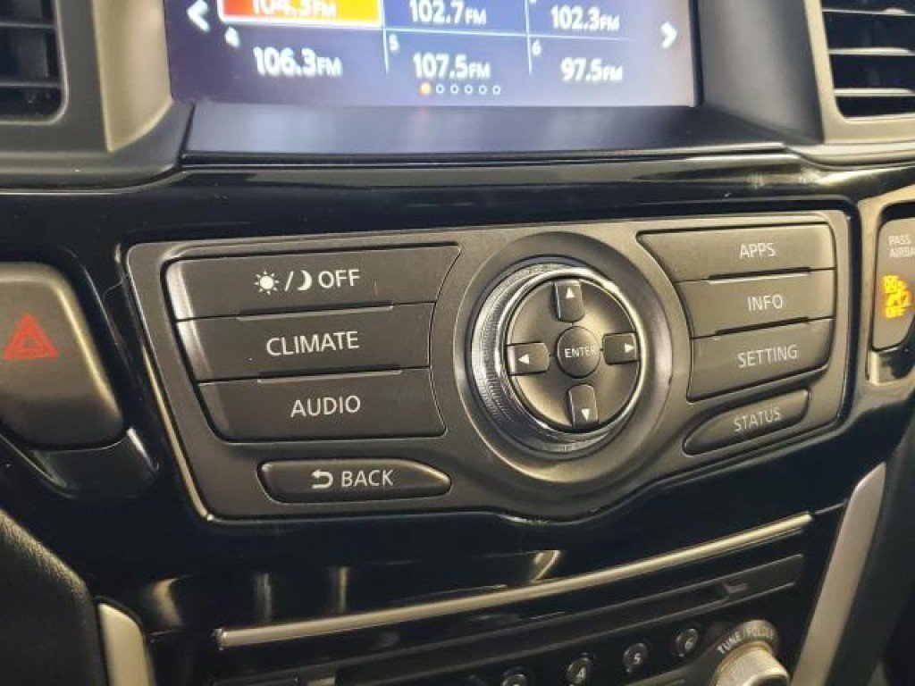 Used 2019 Nissan Pathfinder S AWD/4WD image 24