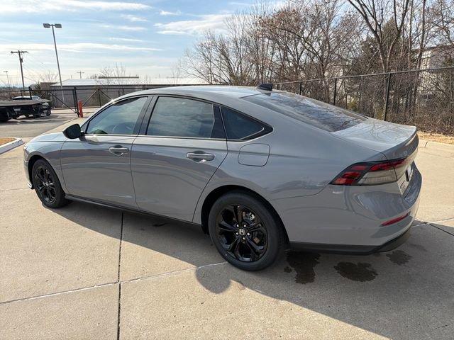 New 2025 Honda Accord SE image 3