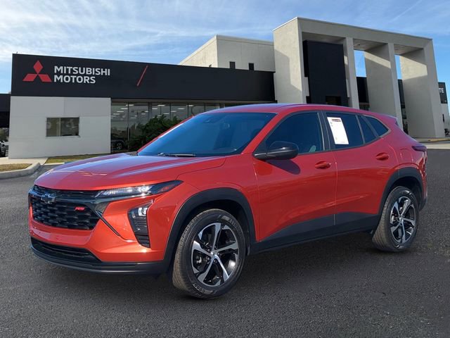 Used 2024 Chevrolet Trax RS w/ Driver Confidence Package image 1