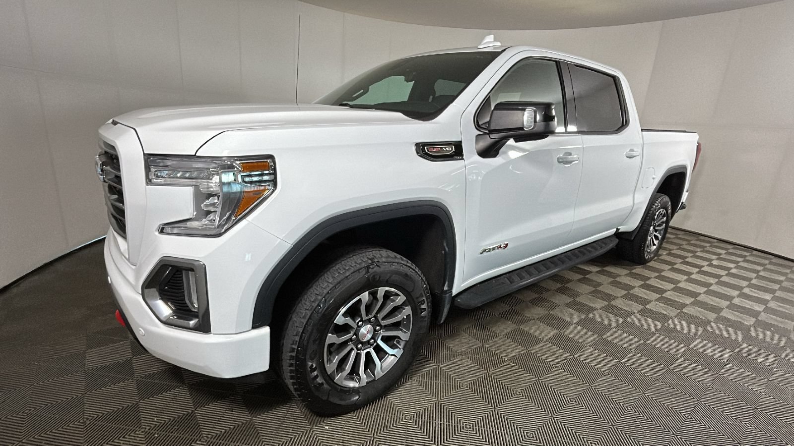 Used 2022 GMC Sierra 1500 AT4 w/ AT4 Premium Package AWD/4WD image 9