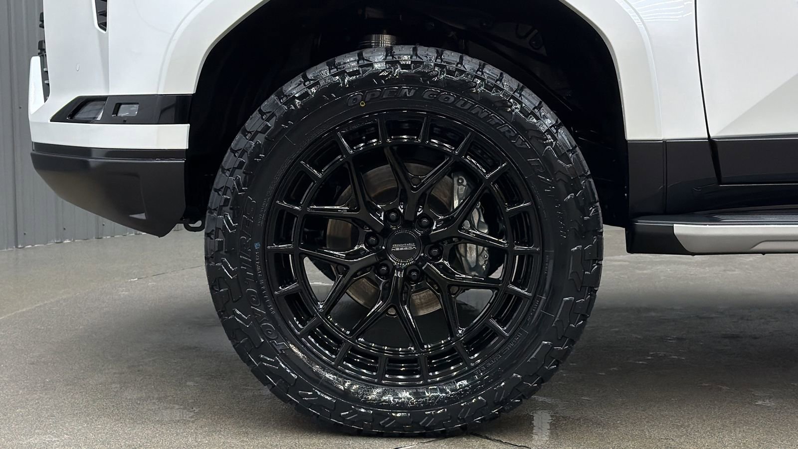 Used 2025 Lexus GX 550 w/ Accessory Package (Z1) image 10