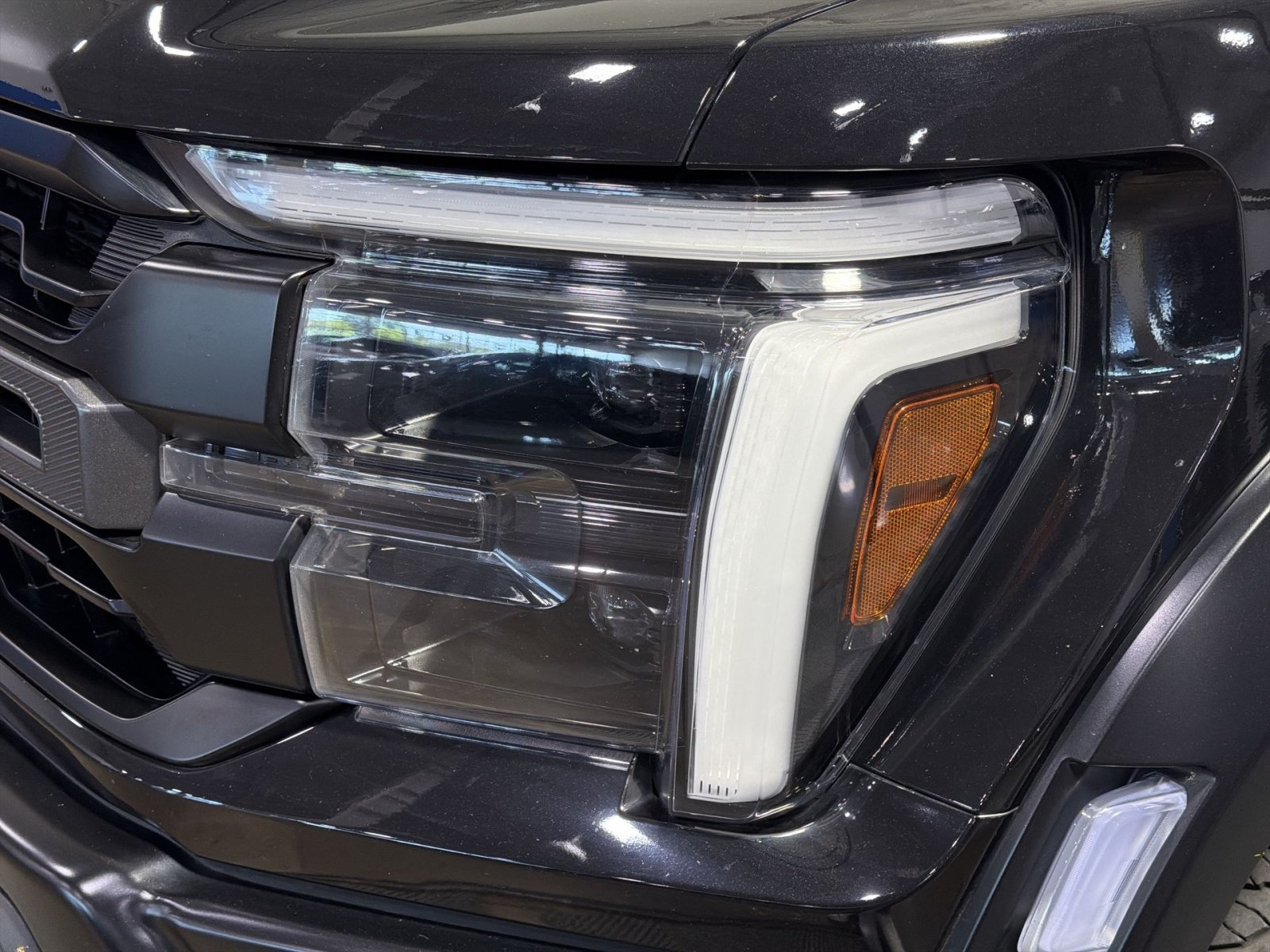 Used 2025 Ford F150 Raptor AWD/4WD image 13