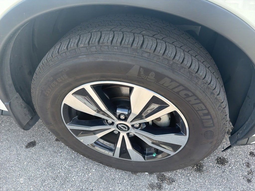 Certified 2024 Nissan Murano SV image 4