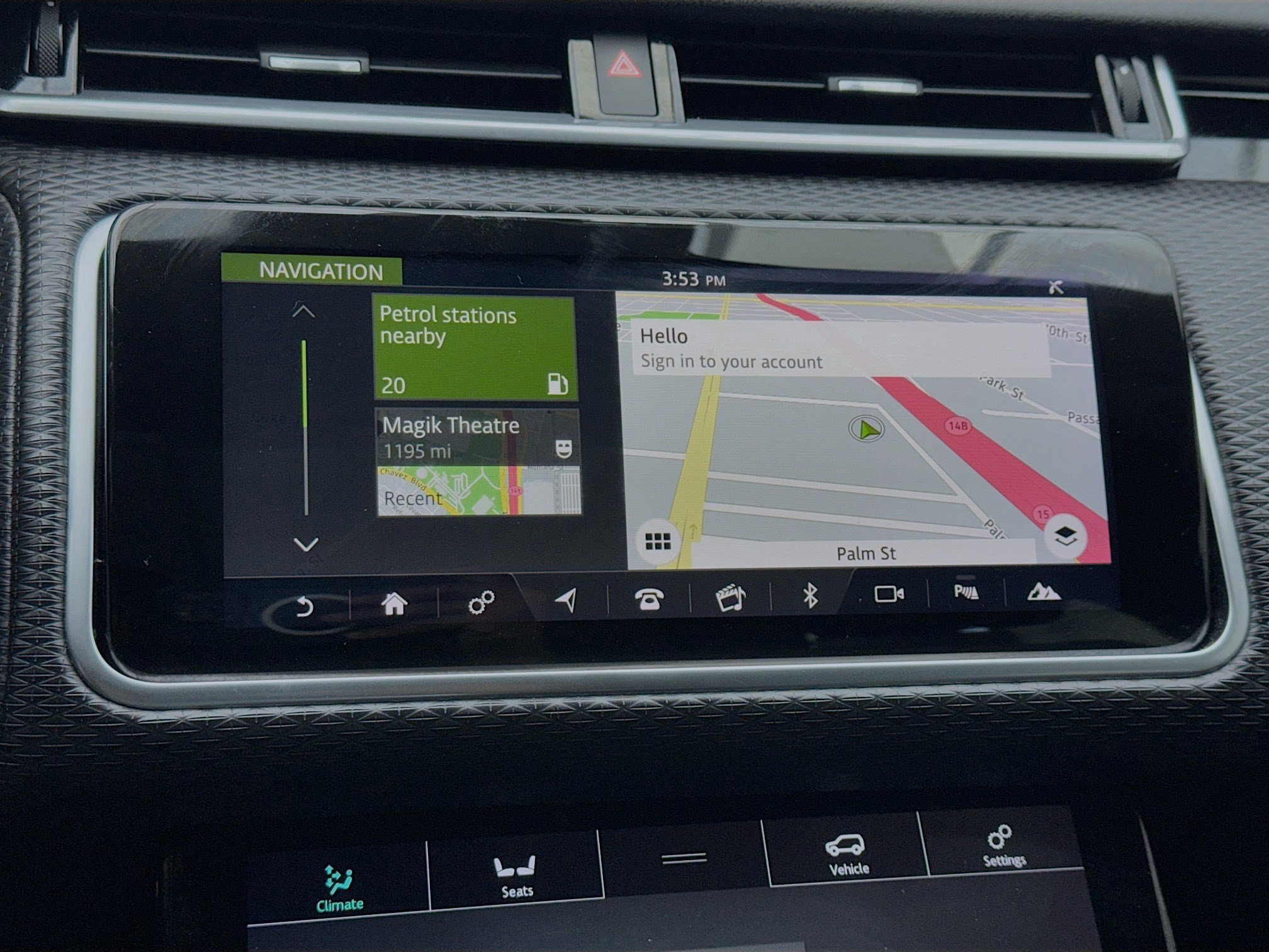 Used 2018 Land Rover Range Rover Velar R-Dynamic SE AWD/4WD image 9