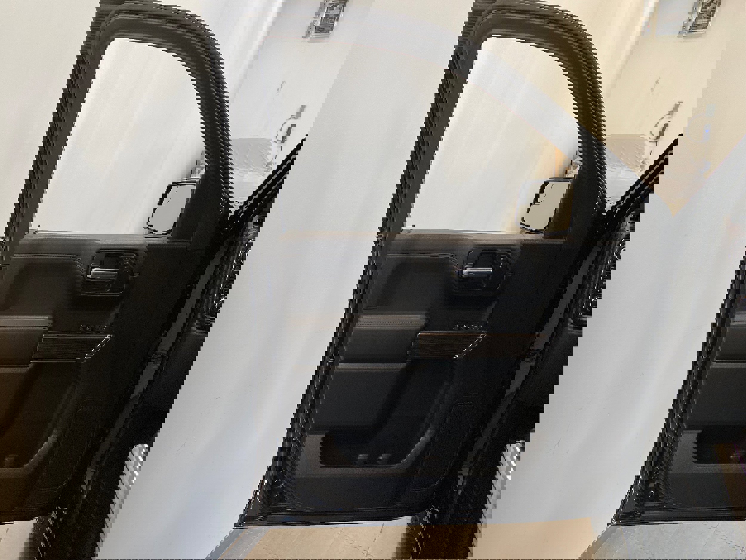 Used 2022 Chevrolet Silverado 1500 LT Trail Boss w/ Bed Protection Package image 14