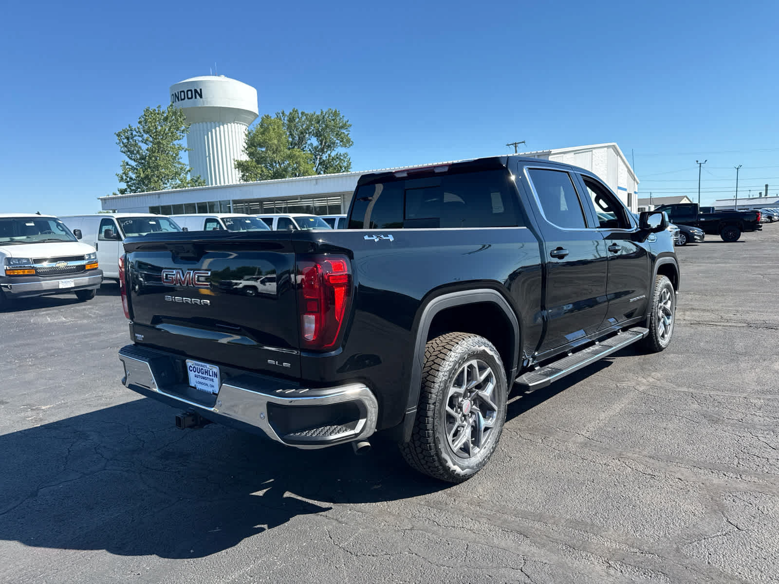 New 2026 GMC Sierra 1500 SLE w/ Preferred Package AWD/4WD image 5