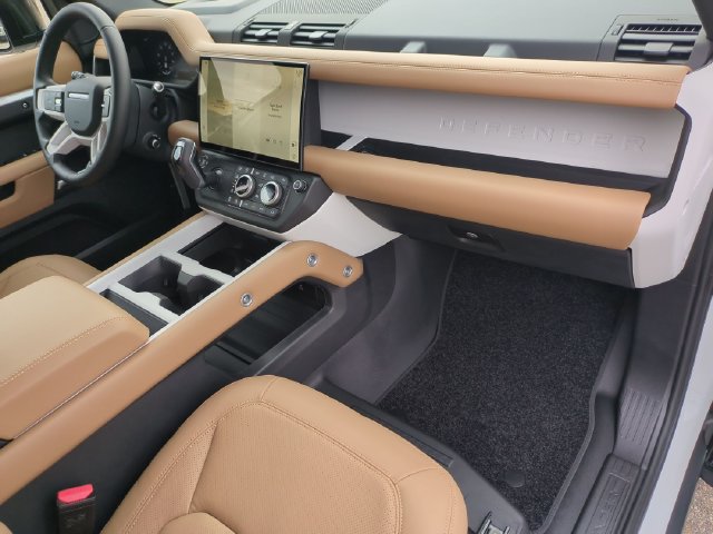 New 2026 Land Rover Defender 110 X-Dynamic SE AWD/4WD image 19