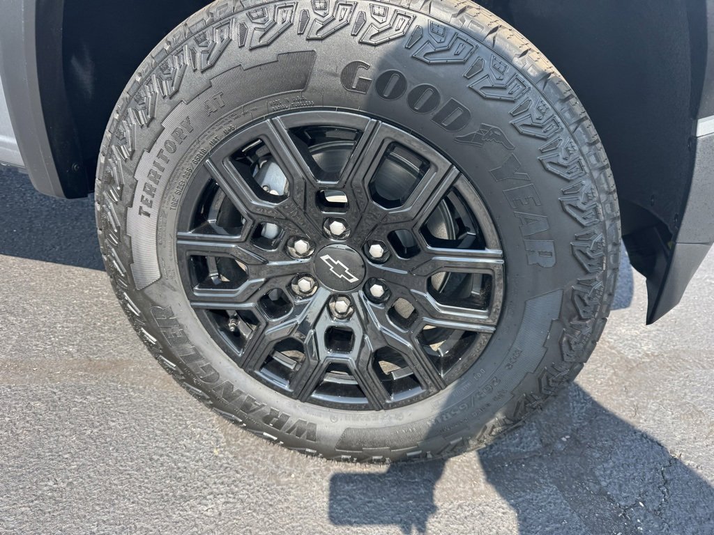 Used 2025 Chevrolet Colorado Trail Boss image 7