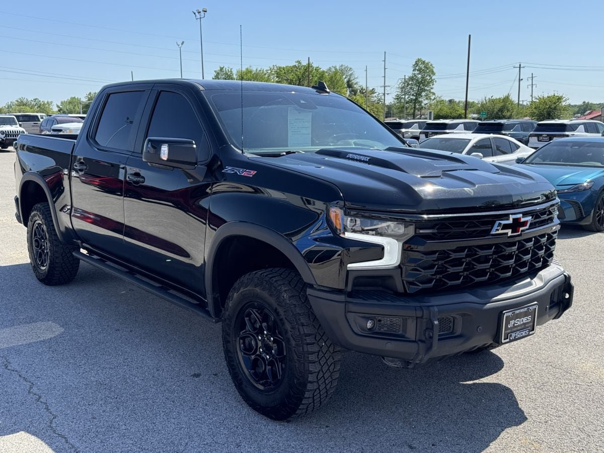 Used 2024 Chevrolet Silverado 1500 ZR2 w/ ZR2 Bison Edition AWD/4WD image 2