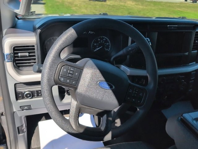 New 2026 Ford F250 4x4 Crew Cab Super Duty image 5