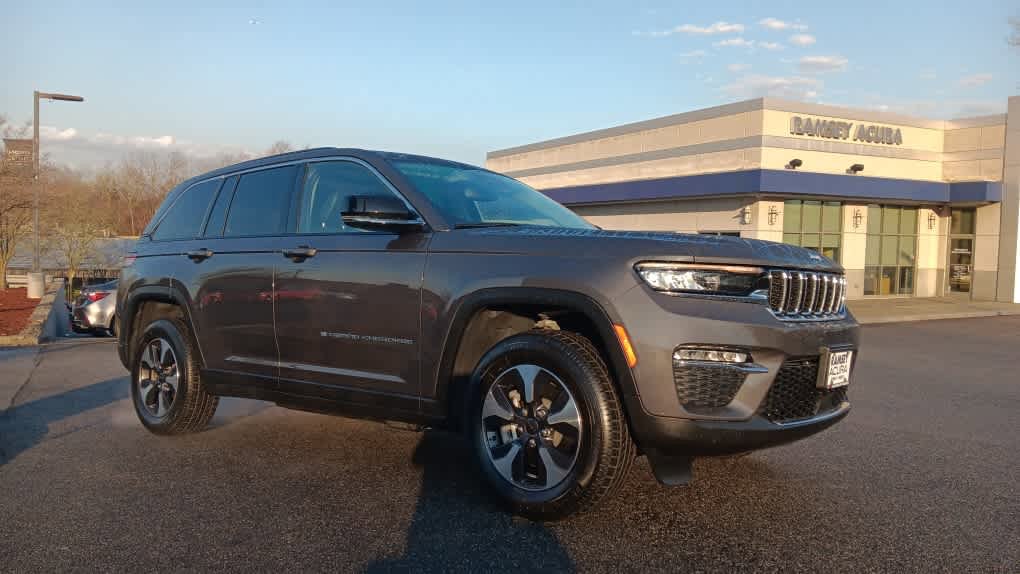 Used 2023 Jeep Grand Cherokee 4WD 4xe image 8
