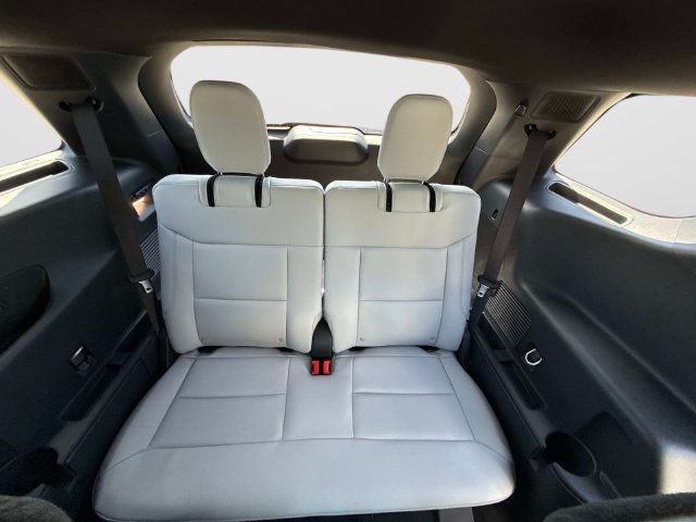 New 2027 Ford Explorer Platinum w/ 3.0L Ultimate Package RWD image 19