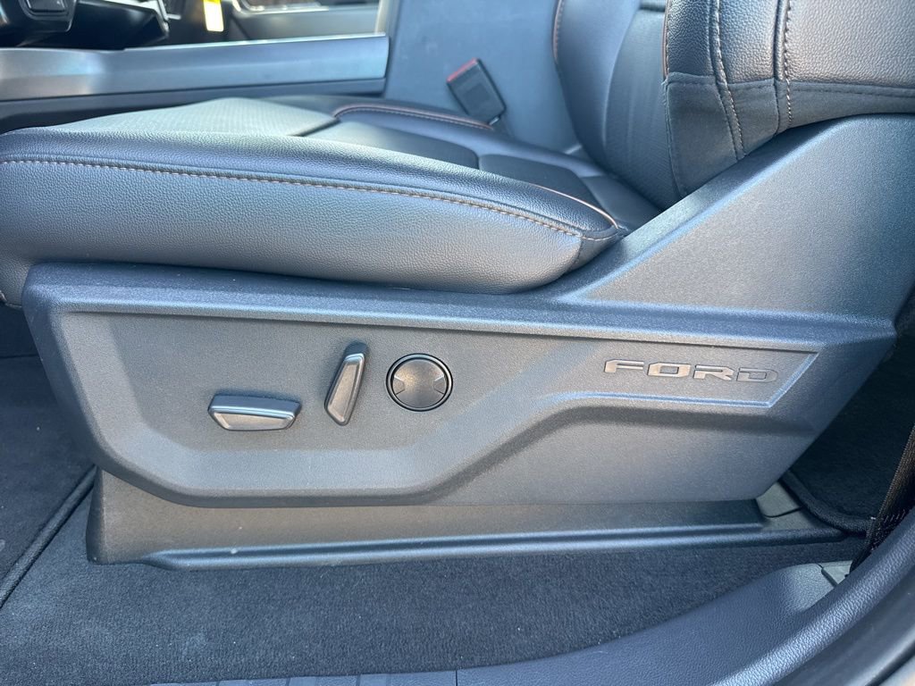 Used 2025 Ford F350 Lariat w/ FX4 Off-Road Package image 25
