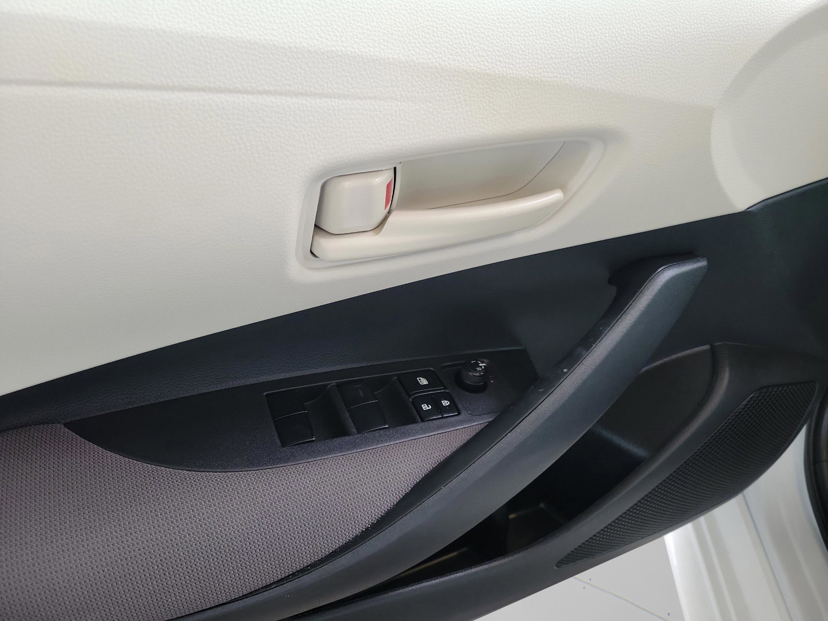 Used 2024 Toyota Corolla LE image 28