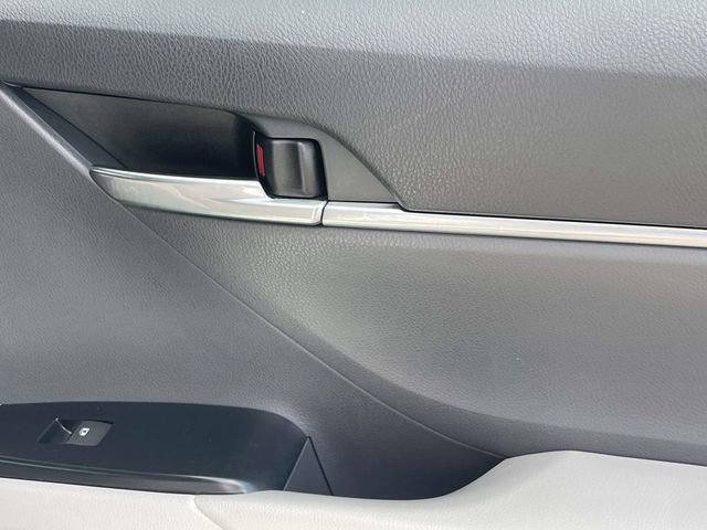 Used 2019 Toyota Camry LE FWD image 16